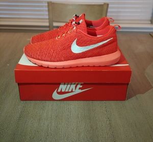 Nike Roshe Flyknit - Bright Crimson Red